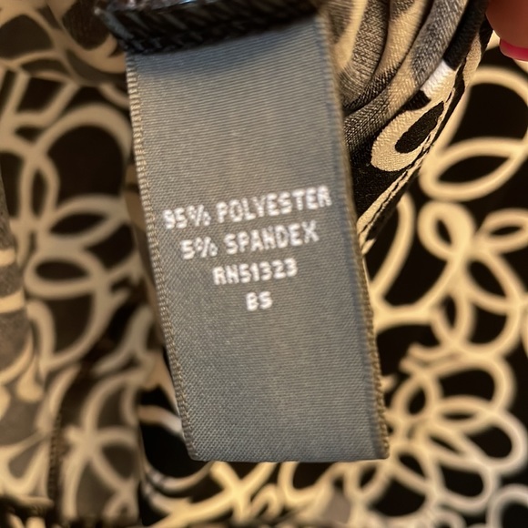 ๐2 Items for $15๐ Chaus Black & White Deep V Top Small - Picture 7 of 8